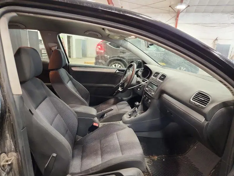 2013 VOLKSWAGEN GOLF   