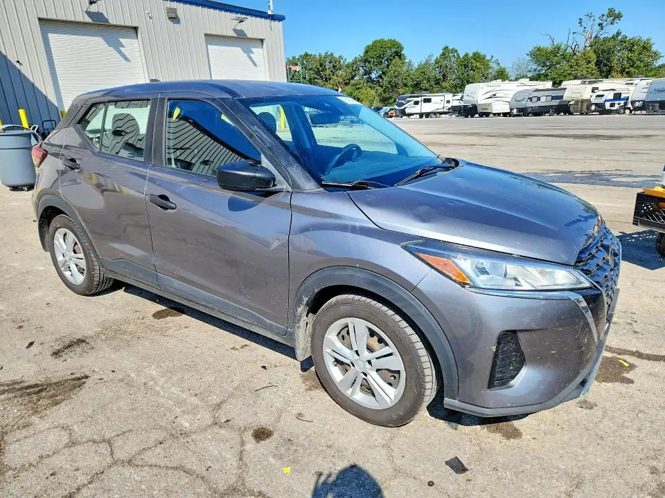 2021 NISSAN KICKS S  