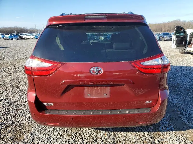 2015 TOYOTA SIENNA   