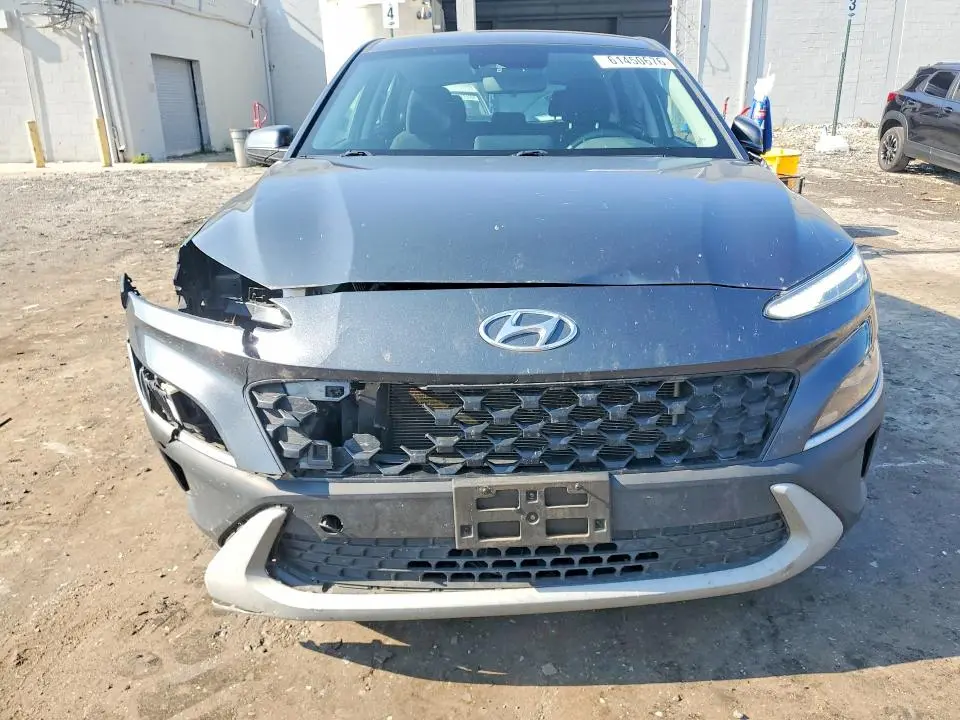 2022 HYUNDAI KONA SE  