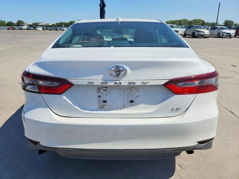 2022 TOYOTA CAMRY LE  
