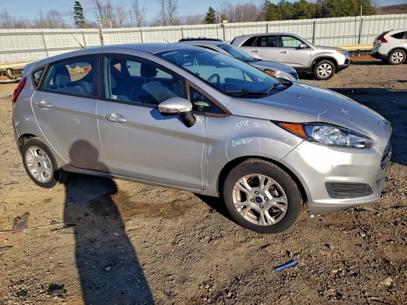 2016 FORD FIESTA SE  
