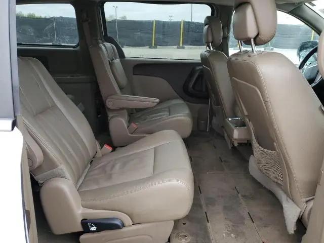 2016 CHRYSLER TOWN & COUNTRY TOURING  