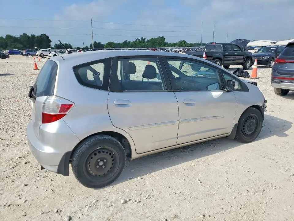 2013 HONDA FIT   