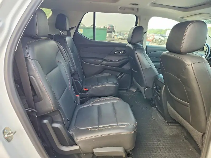 2021 CHEVROLET TRAVERSE LT  
