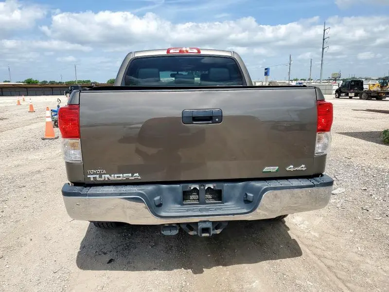 2010 TOYOTA TUNDRA CREWMAX SR5  