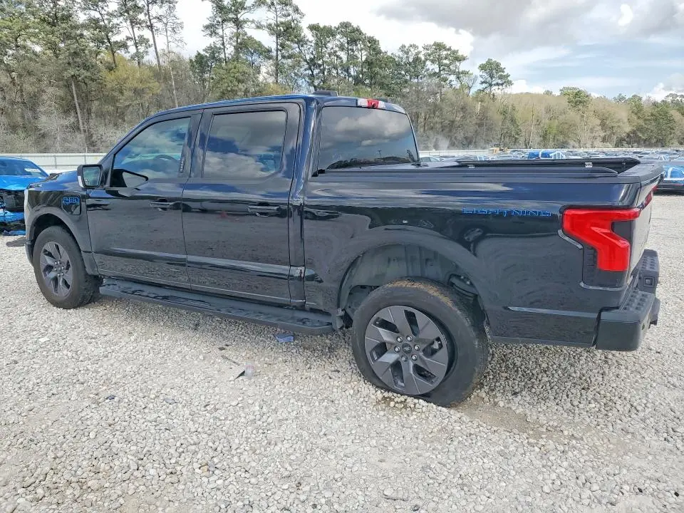 2024 FORD F150 LIGHTNING XLT  