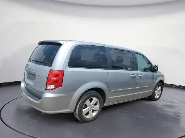 2014 DODGE GRAND CARAVAN SE  