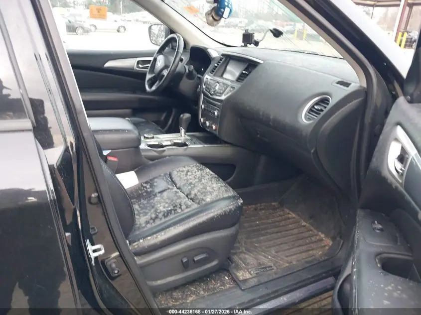 2019 NISSAN PATHFINDER SL