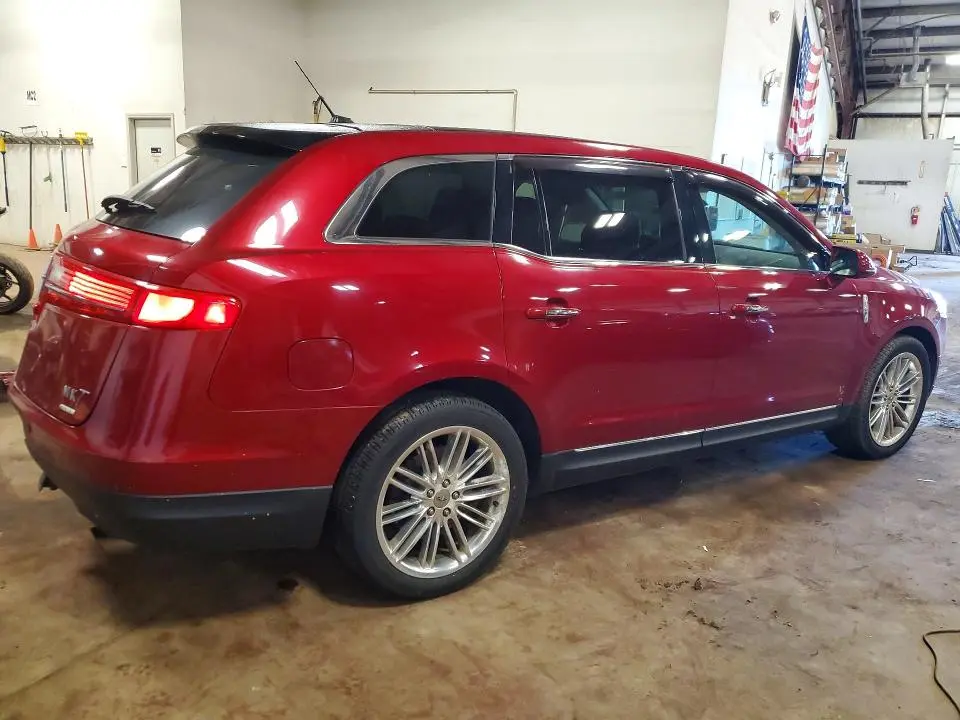 2015 LINCOLN MKT   