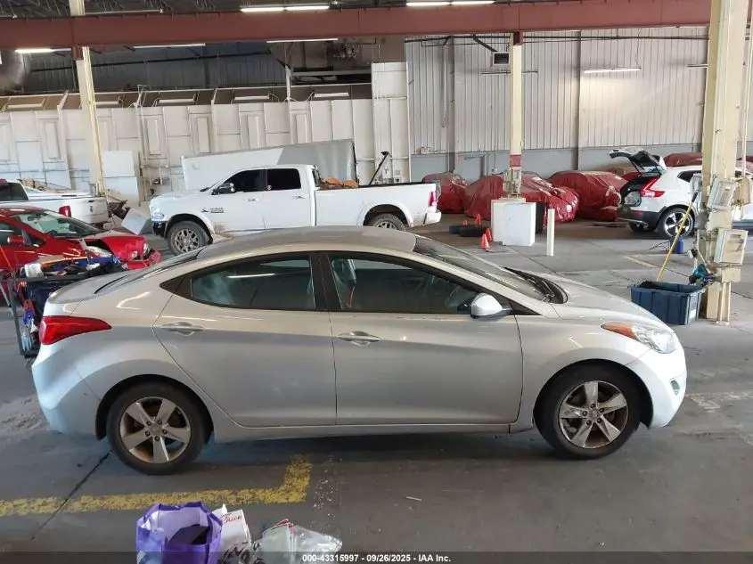 2013 HYUNDAI ELANTRA GLS