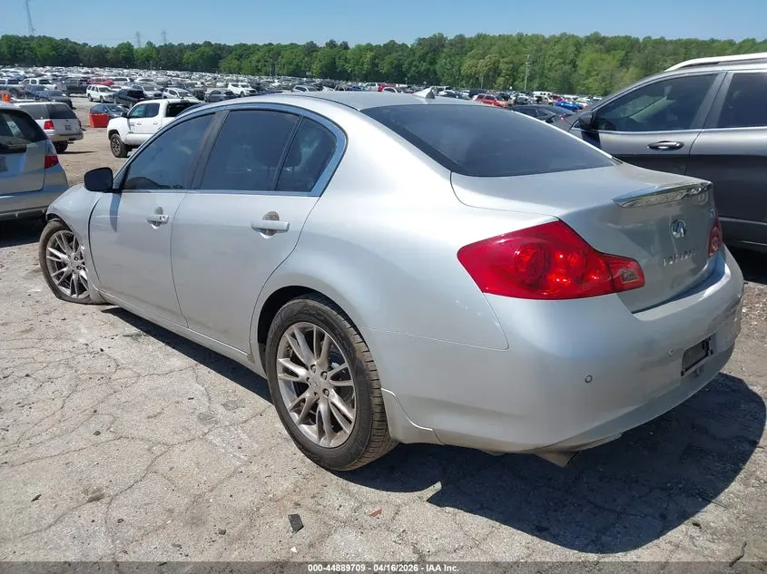 2013 INFINITI G37 JOURNEY