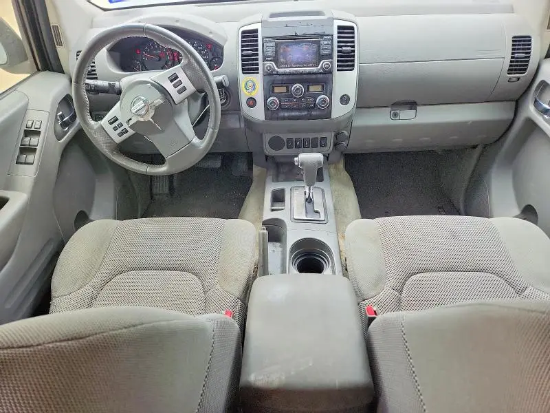 2016 NISSAN FRONTIER SV  