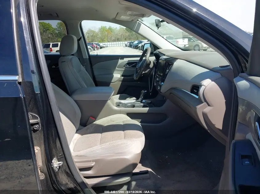 2020 CHEVROLET TRAVERSE FWD LT CLOTH