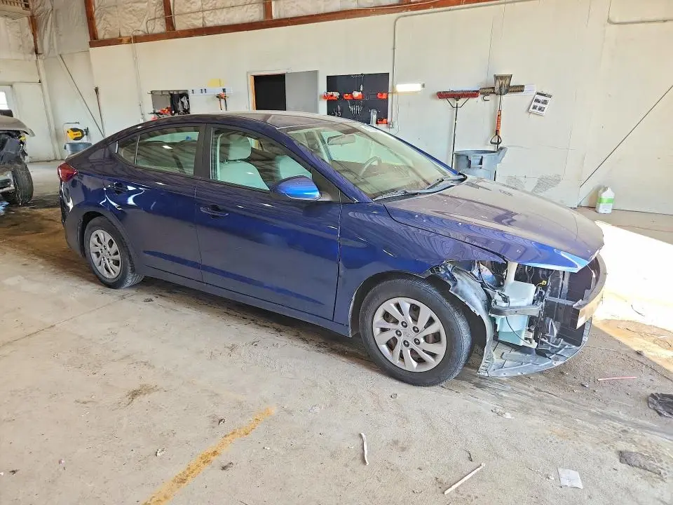 2018 HYUNDAI ELANTRA SE  