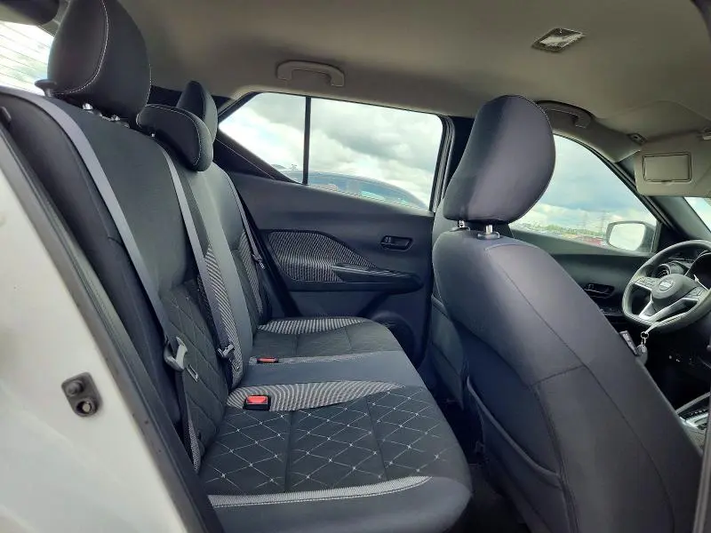 2019 NISSAN KICKS S  