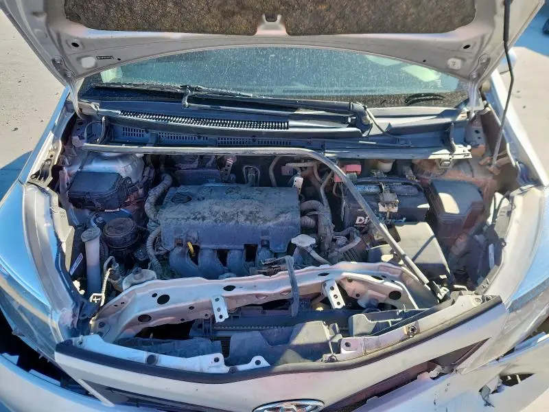 2012 TOYOTA YARIS 5-DOOR LE  