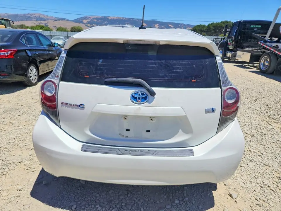 2013 TOYOTA PRIUS C   
