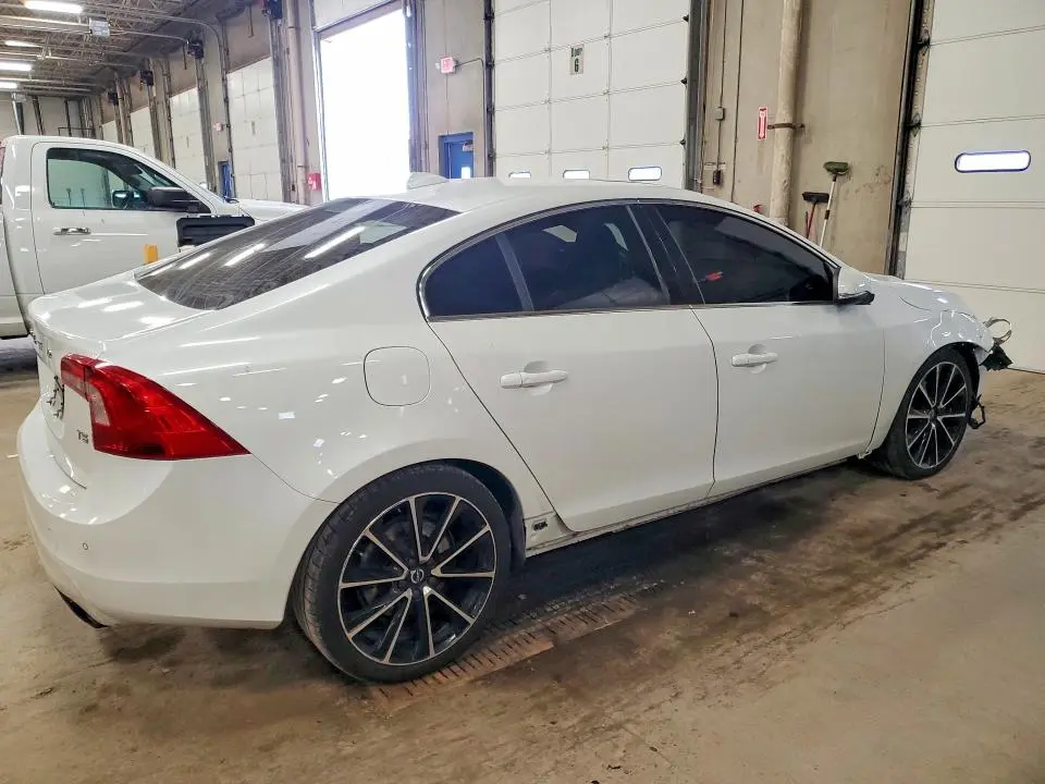 2016 VOLVO S60 PREMIER  