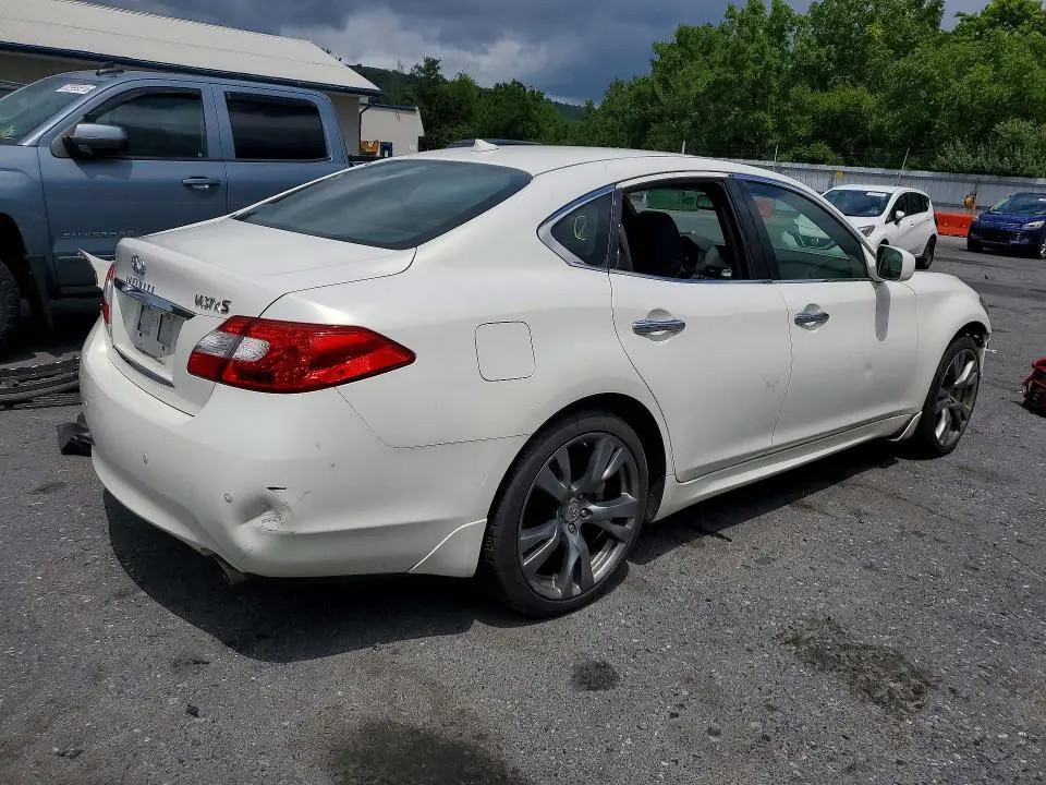2013 INFINITI M37 X  