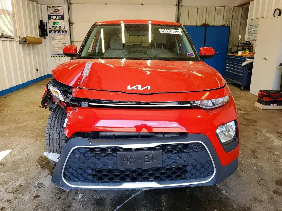 2022 KIA SOUL LX  