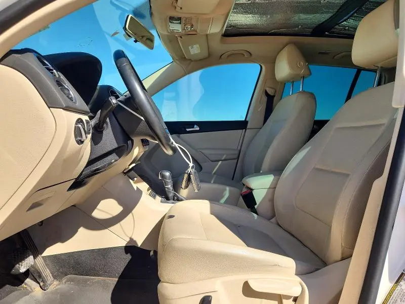 2013 VOLKSWAGEN TIGUAN S  