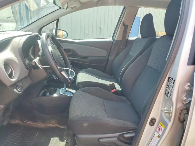 2015 TOYOTA YARIS 5-DOOR LE  