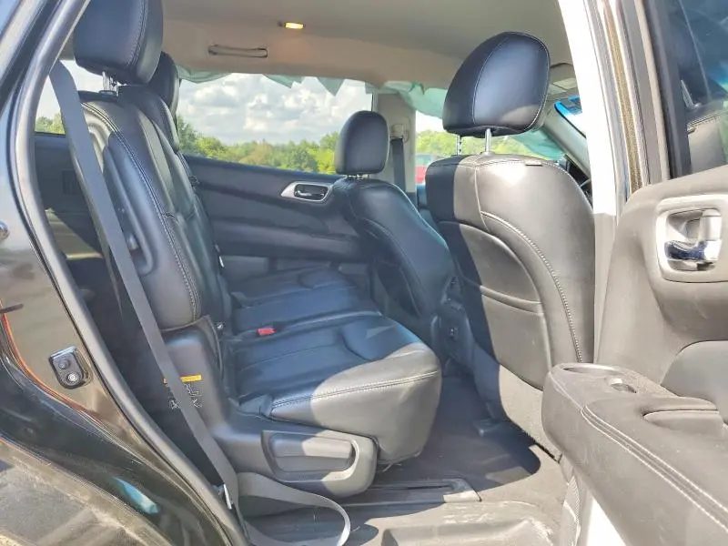 2015 NISSAN PATHFINDER SL  