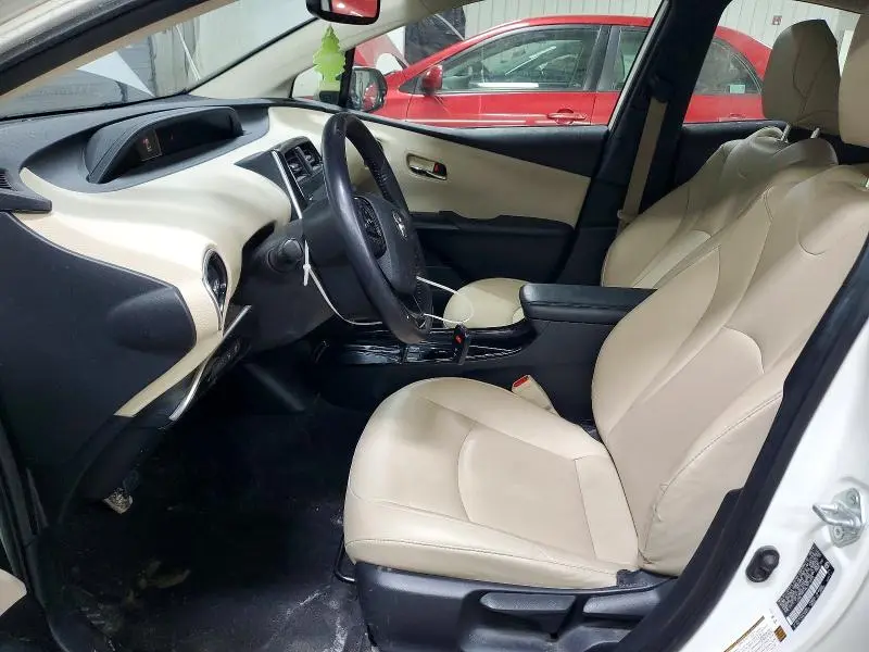 2020 TOYOTA PRIUS XLE AWD-E  