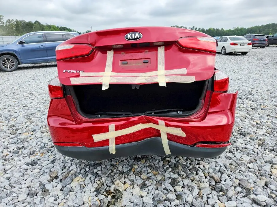2016 KIA FORTE LX  