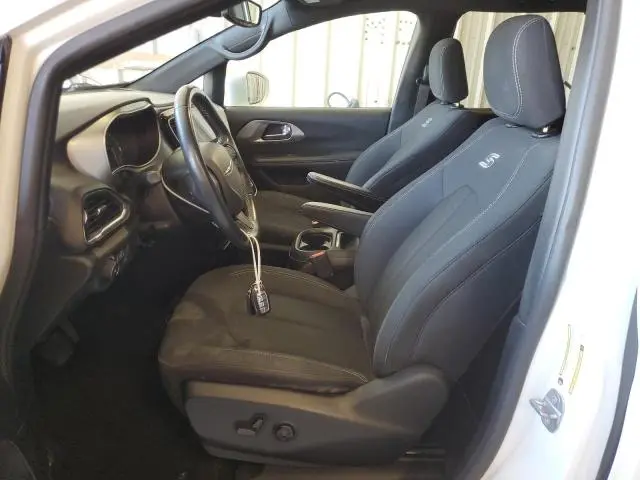 2019 CHRYSLER PACIFICA TOURING PLUS
