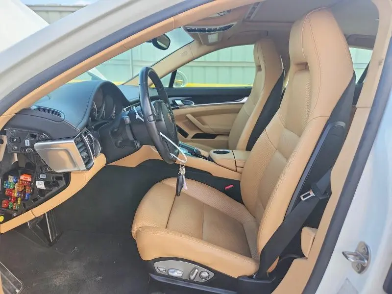 2016 PORSCHE PANAMERA 2  