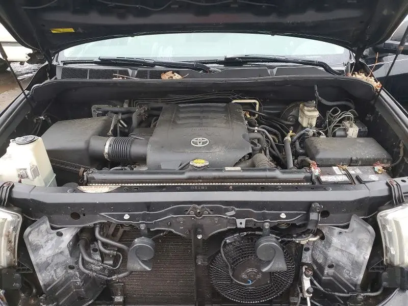 2011 TOYOTA SEQUOIA SR5  