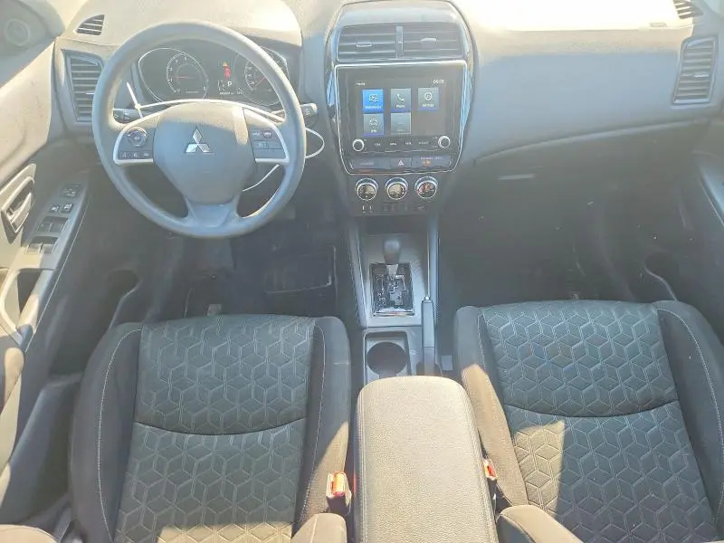 2024 MITSUBISHI RVR ES  