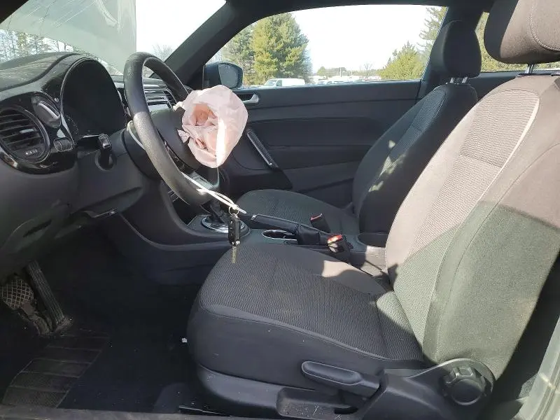 2012 VOLKSWAGEN BEETLE   