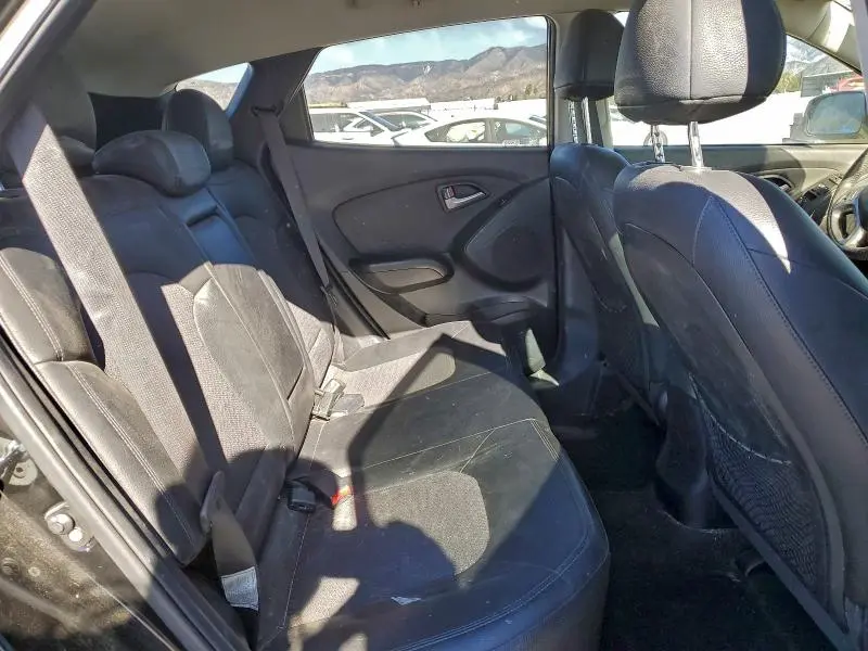 2011 HYUNDAI TUCSON GLS  