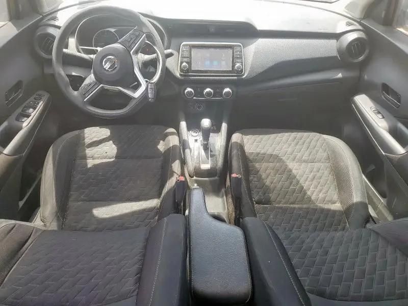 2021 NISSAN KICKS S  