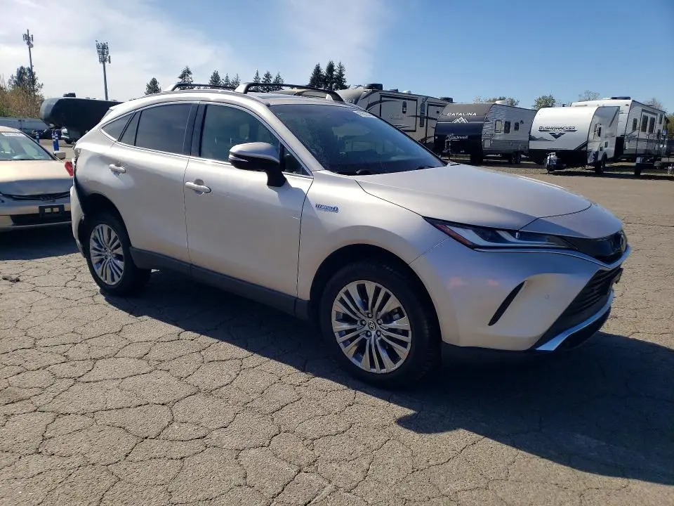 2021 TOYOTA VENZA XLE  