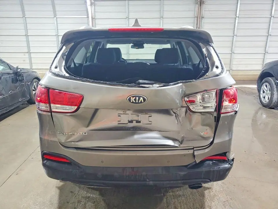 2016 KIA SORENTO LX V6  