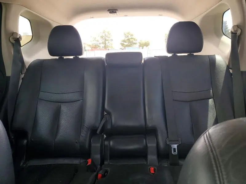 2015 NISSAN ROGUE SL  