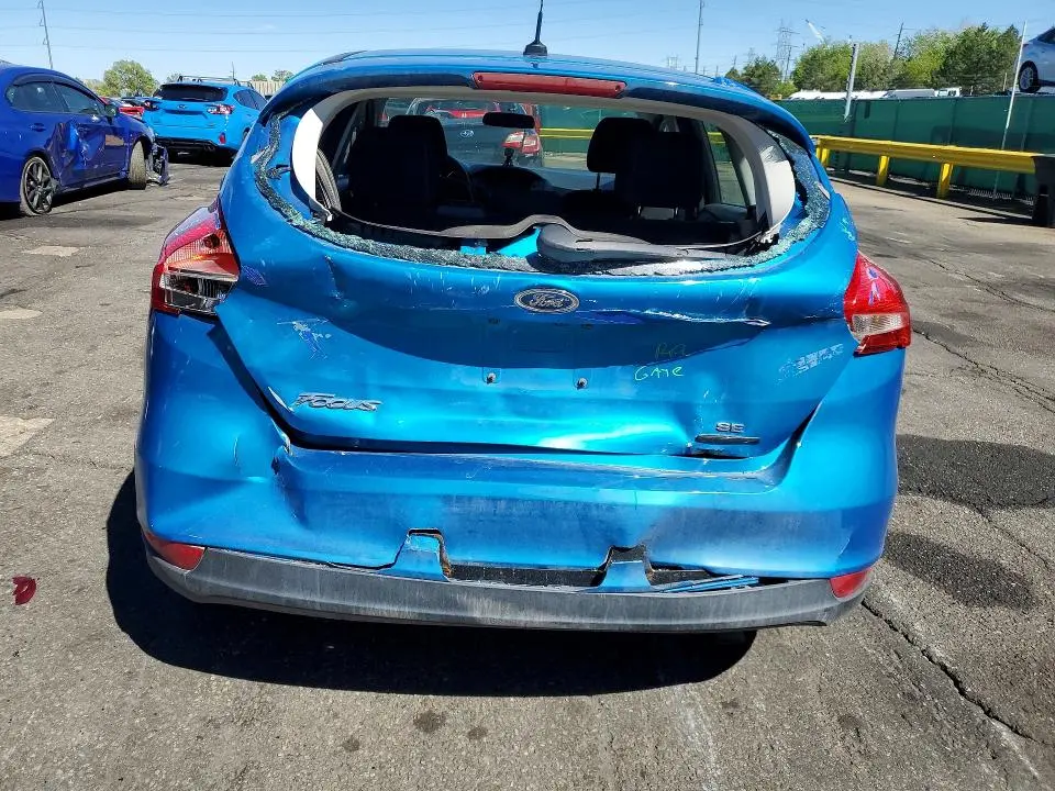 2016 FORD FOCUS SE  