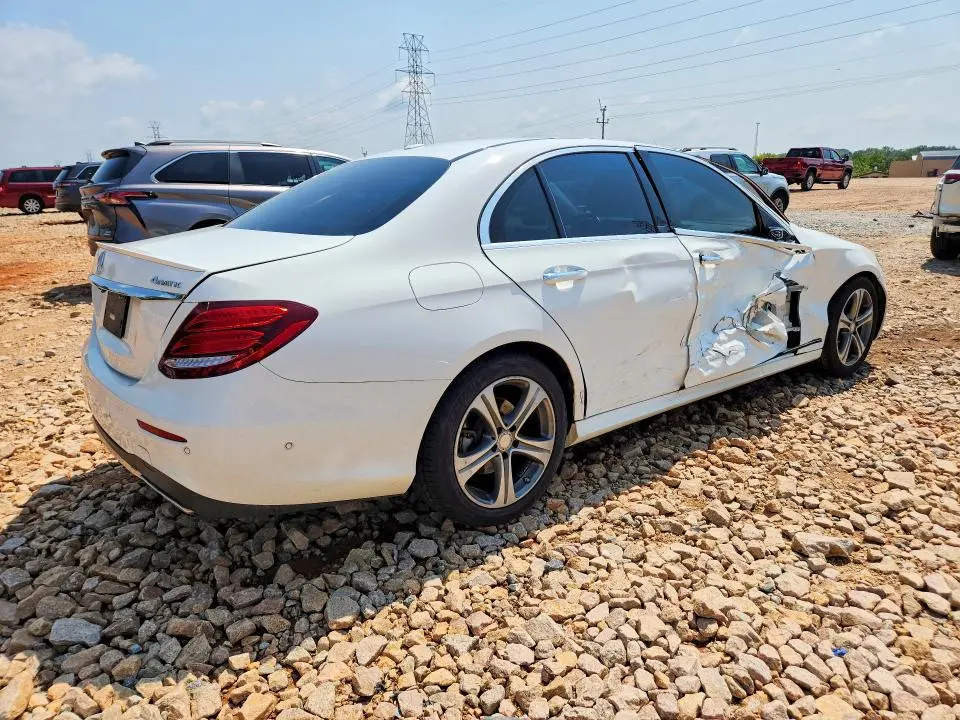 2017 MERCEDES-BENZ 300   