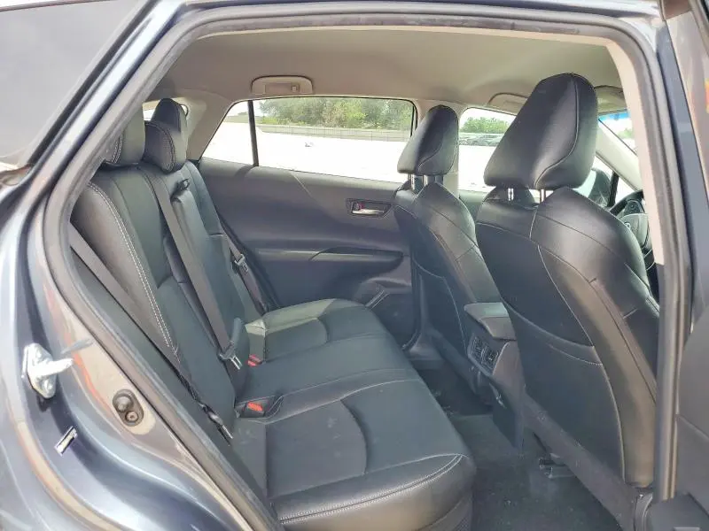 2021 TOYOTA VENZA LE  