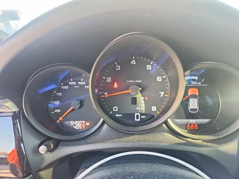 2021 PORSCHE MACAN   