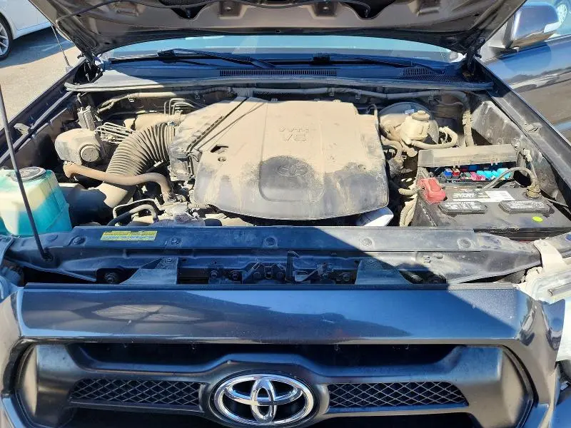 2015 TOYOTA TACOMA V6  