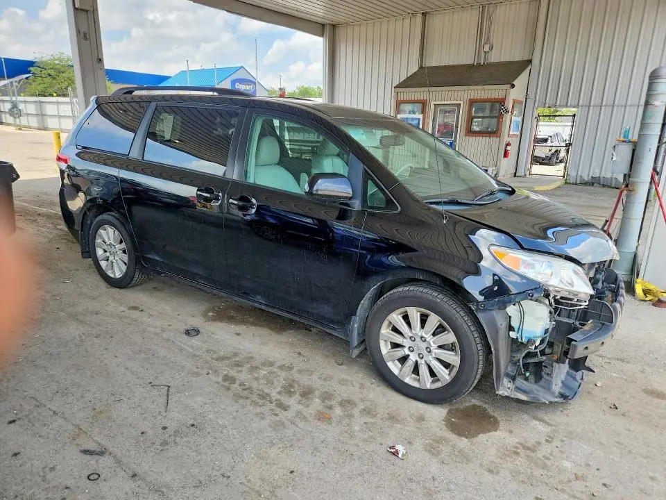 2011 TOYOTA SIENNA XLE 7-PASSENGER  
