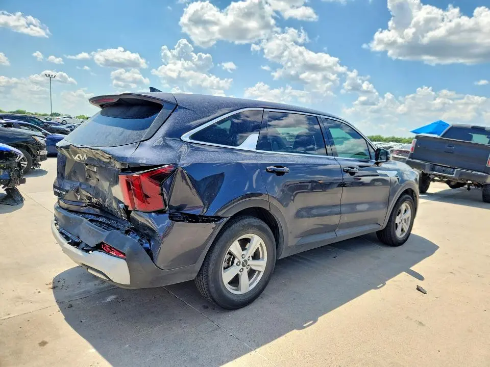 2025 KIA SORENTO LX  