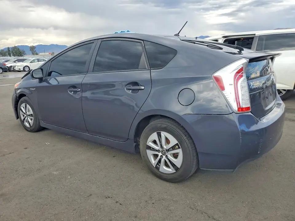 2013 TOYOTA PRIUS TWO  
