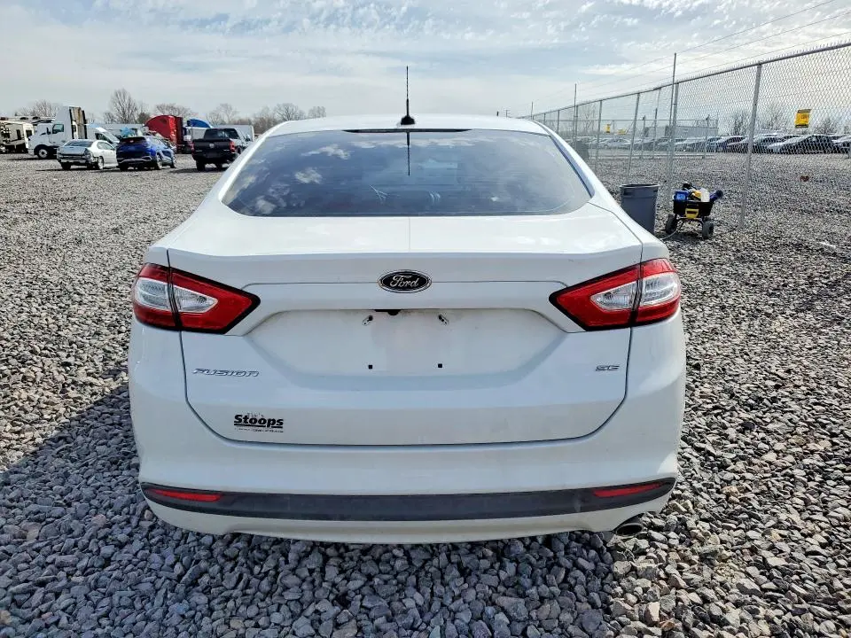 2016 FORD FUSION SE  