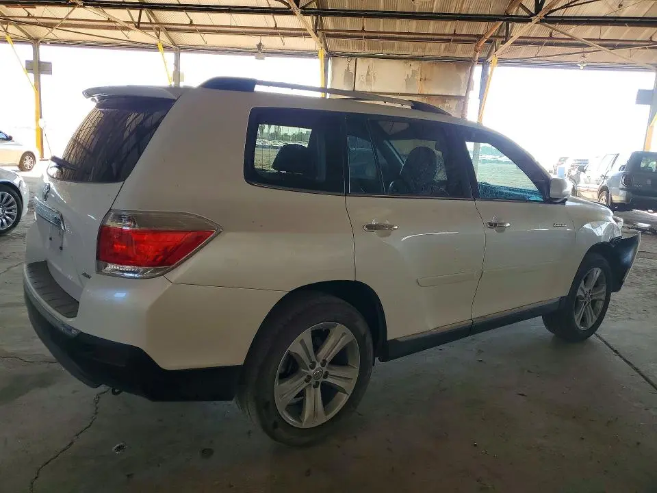 2013 TOYOTA HIGHLANDER LIMITED  